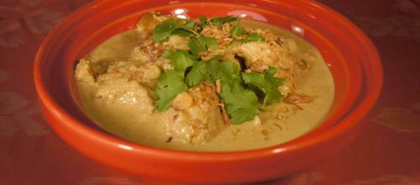 opor ayam white chicken curry serve